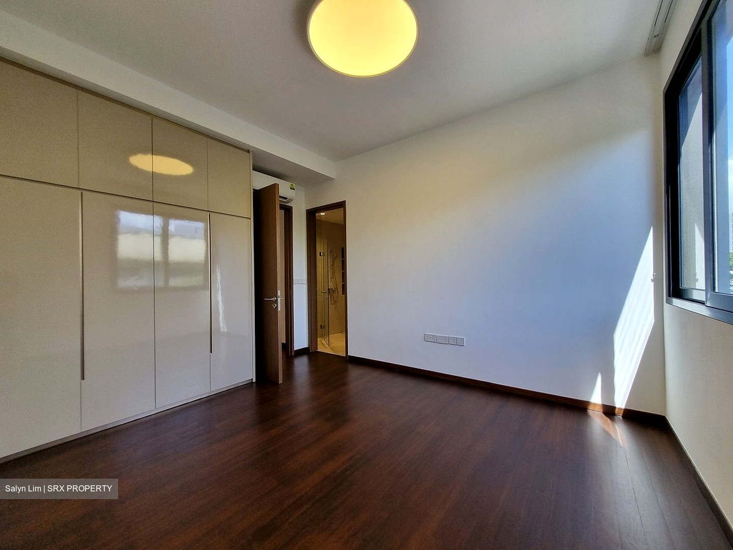 Cashew Green (D23), Terrace #432562701